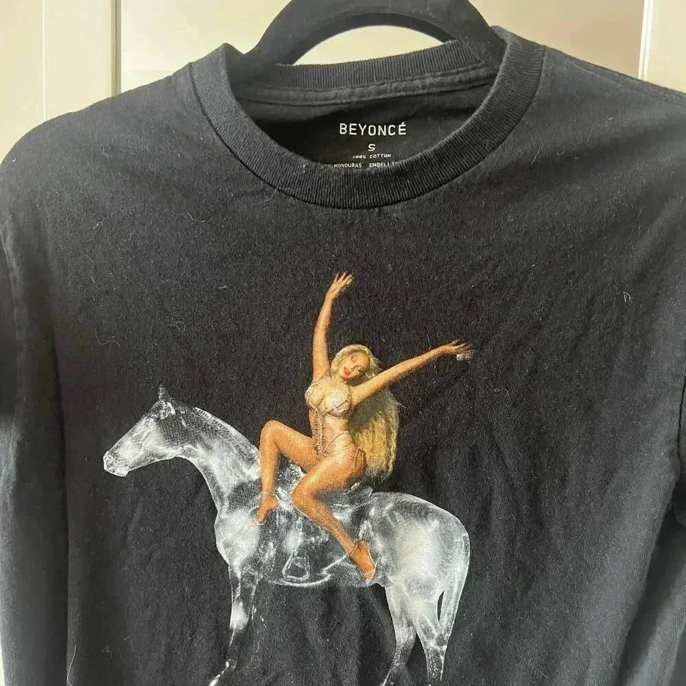 432 Beyonce Renaissance Box Set Pose #4 Shirt Size Small Color Black - Picture 4 of 6